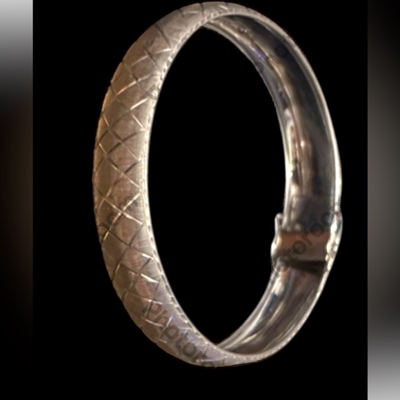 Made in Italy Vintage Sterling Silver Etched Bangle - Picture 4 of 10
